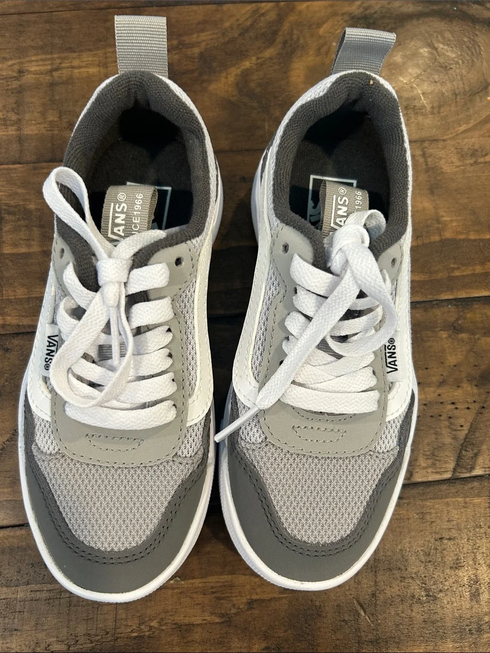 Vans Range Boys Gray & White Low-Top Sneakers